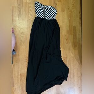 Iris Strapless Black and White Chevron Dress